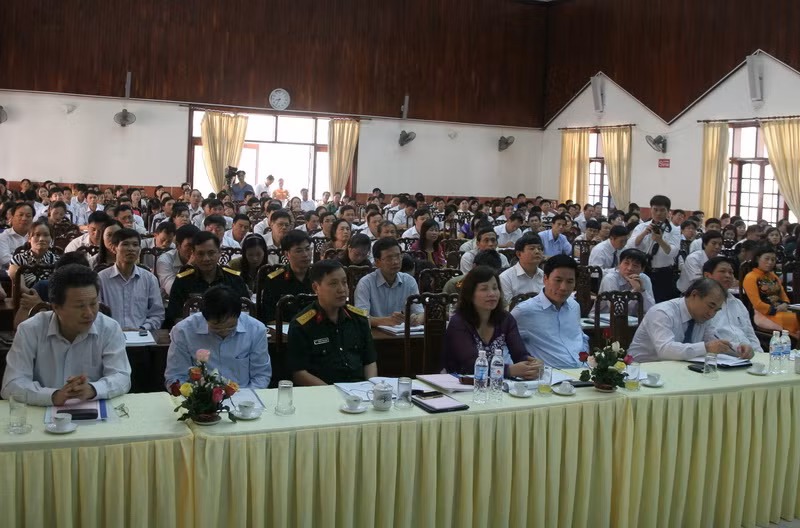 Thái Nguyên: Triển khai đồng bộ các giải pháp nâng cao chất lượng giáo dục ảnh 1 Các đại biểu tham gia hội nghị