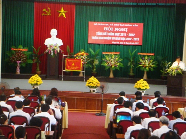 Ngành GD&amp;ĐT Hưng Yên hoàn thành xuất sắc nhiệm vụ năm học 2011-2012