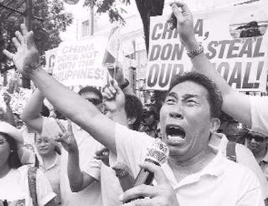 "Ném đá xuống biển Đông"- Trung Quốc được ít, mất nhiều