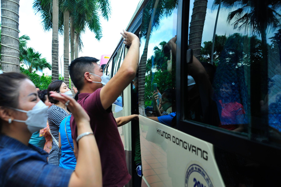 Bên cạnh đó, các em còn được tham gia các hoạt động ngày hè đa dạng khác về văn thể mỹ, thể thao, tăng gia sản xuất, vui chơi giải trí lành mạnh nhằm hình thành các thói quen tốt, gắn kết tình cảm, đồng thời trang bị thêm kiếm thức và kỹ năng sống, giúp các em tự tin hơn về giao tiếp trong tương lai. Bên cạnh đó, các em còn được tham gia các hoạt động ngày hè đa dạng khác về văn thể mỹ, thể thao, tăng gia sản xuất, vui chơi giải trí lành mạnh nhằm hình thành các thói quen tốt, gắn kết tình cảm, đồng thời trang bị thêm kiếm thức và kỹ năng sống, giúp các em tự tin hơn về giao tiếp trong tương lai.