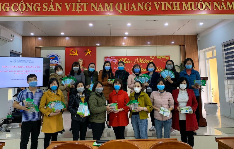 Các thầy cô thể hiện quyết tâm phòng chống dịch Các thầy cô thể hiện quyết tâm phòng chống dịch