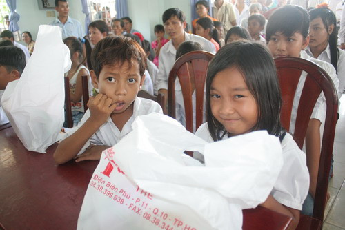 Niềm vui khi nhận được quà