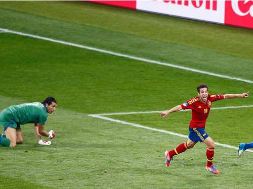 Jordi Alba nhân đôi cách biệt