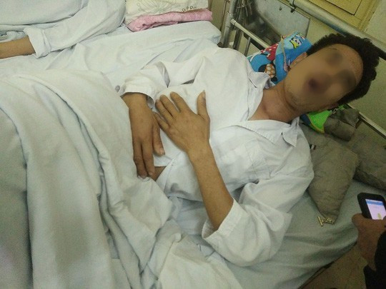 Anh P. vẫn đang điều trị tại Bệnh viện 103 vì bị bảo vệ Bệnh viện K xô xát. Ảnh: TL