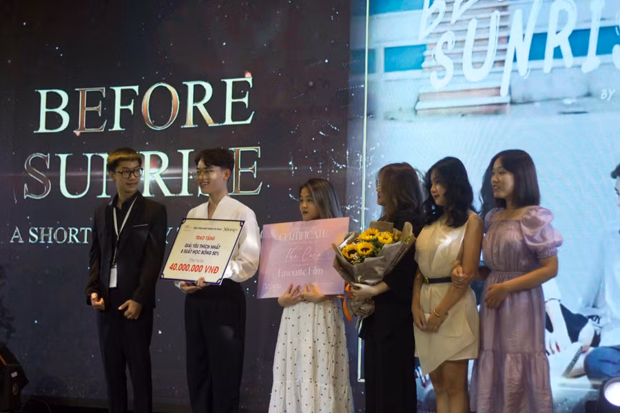 Quán quân thuộc về bộ phim: Royal Flus; Á quân là bộ phim Lấm lem; bộ phim được yêu thích nhất là The coco. Quán quân thuộc về bộ phim: Royal Flus; Á quân là bộ phim Lấm lem; bộ phim được yêu thích nhất là The coco.