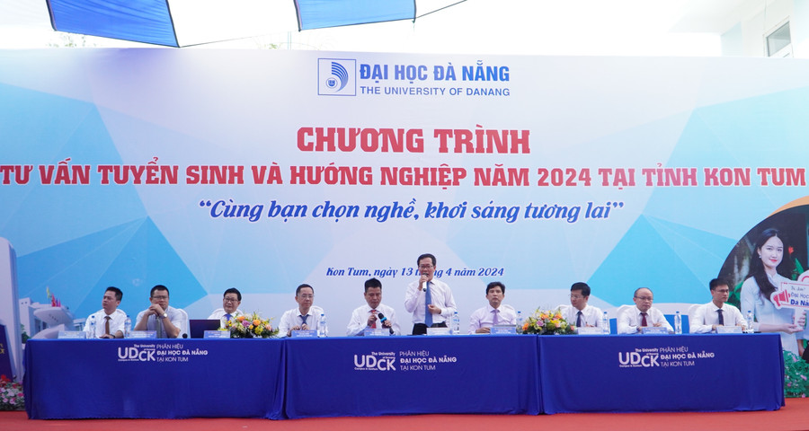 Ban tư vấn của Đại học Đà Nẵng.