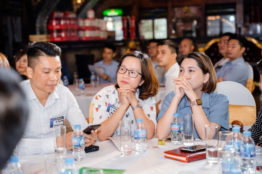 Givers Chapter nói riêng và BNI nói chung là nơi kết nối các thành viên một cách tích cực, từ đó mang đến cho mọi người nhiều cơ hội trong kinh doanh Givers Chapter nói riêng và BNI nói chung là nơi kết nối các thành viên một cách tích cực, từ đó mang đến cho mọi người nhiều cơ hội trong kinh doanh