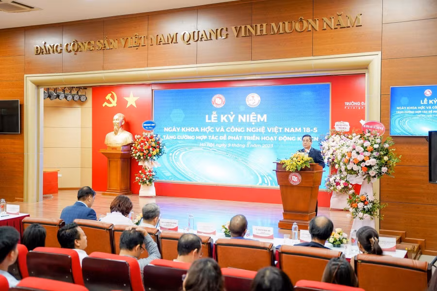 Hợp tác nhà trường và doanh nghiệp trong nghiên cứu khoa học được tổ chức tại trường Đại học Ngoại thương.