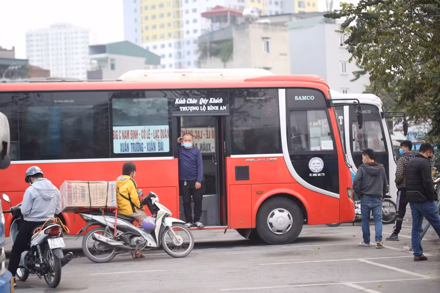 Nhà xe" đói khách" những ngày cận Tết Nguyên Đán ảnh 5