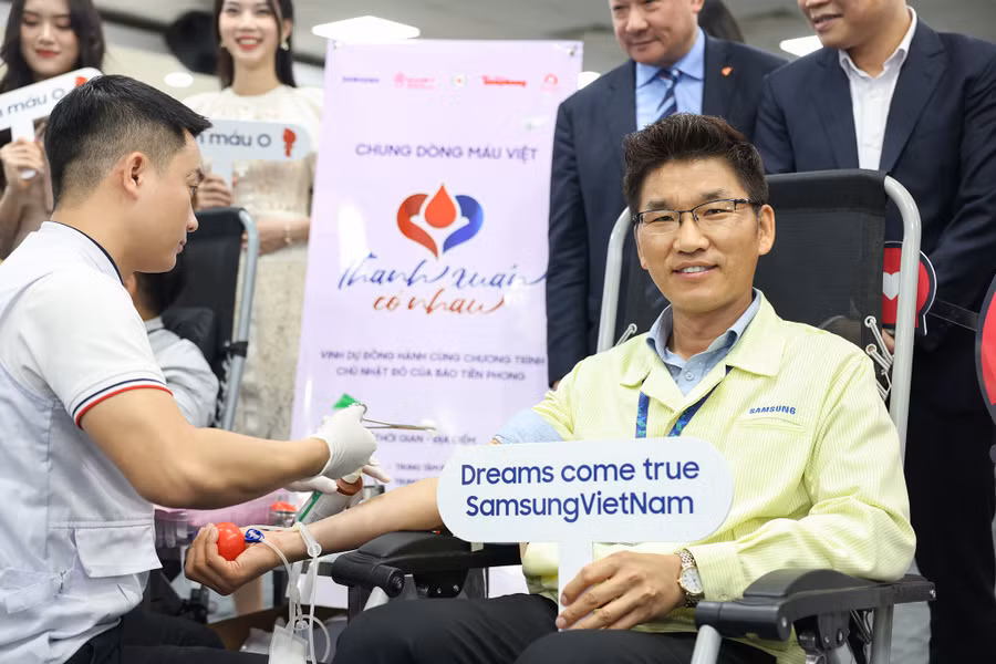 Chương trình hiến máu hưởng ứng 'Chủ nhật Đỏ' 2023 của Samsung Việt Nam được phát động và triển khai tại 4 cơ sở, dự kiến tiếp nhận khoảng 4.000 đơn vị máu.