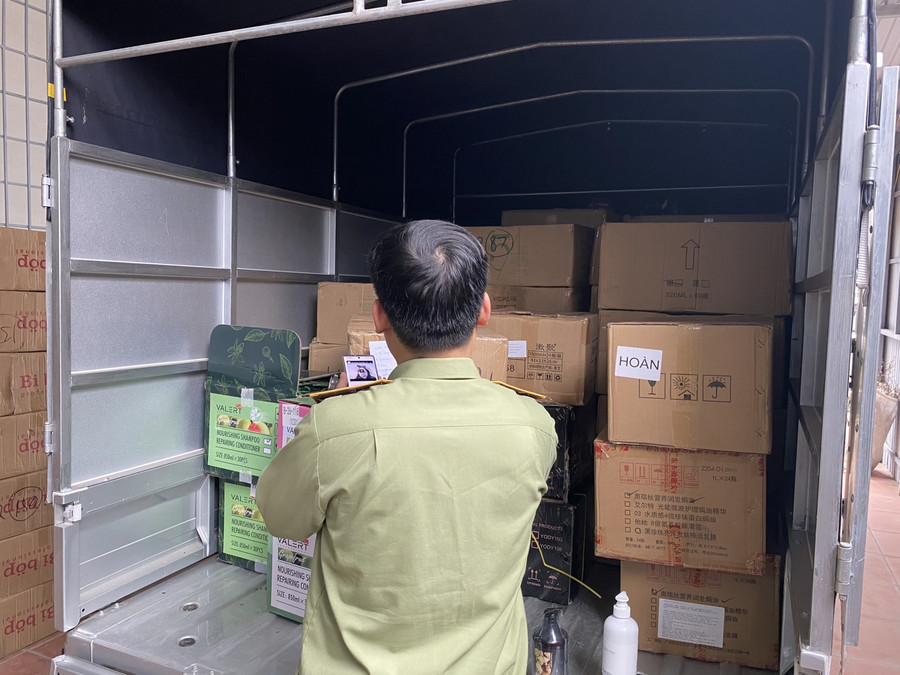 Số hàng bị cơ quan chức năng thu giữ. Ảnh: Tổng Cục QLTT.