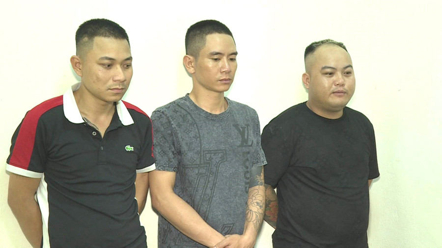 Các đối tượng tại cơ quan Công an (ảnh: SĐ). Các đối tượng tại cơ quan Công an (ảnh: SĐ).