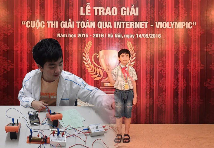 Năm 2020, Vũ Ngô Hoàng Dương đã giành được huy chương Bạc Olympic Vật lý Quốc tế. Ảnh: Hà Phương. Năm 2020, Vũ Ngô Hoàng Dương đã giành được huy chương Bạc Olympic Vật lý Quốc tế. Ảnh: Hà Phương.