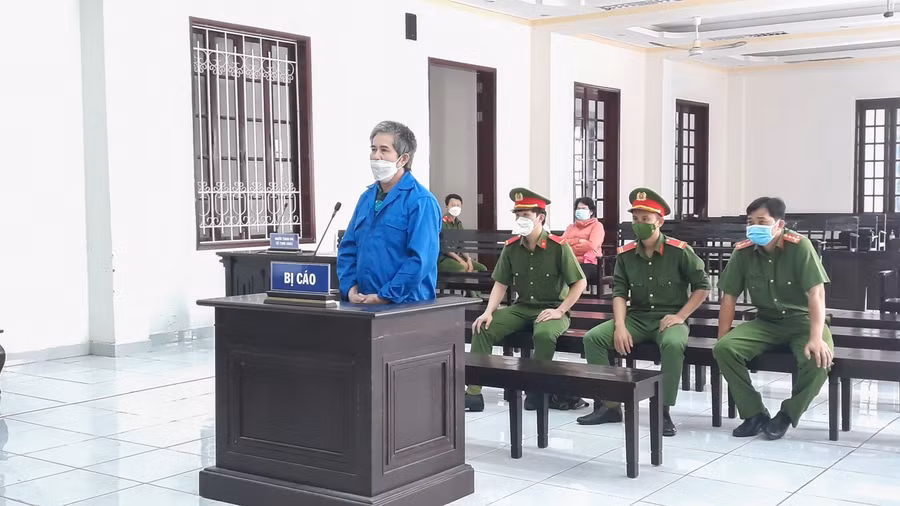 Bị cáo Đặng Văn Hoàng tại phiên tòa xét xử.