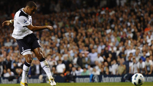 Dấu chấm hết cho các " Pháo thủ" ảnh 2 Huddlestone có bàn thắng từ cú sút xa rất đẹp mắt