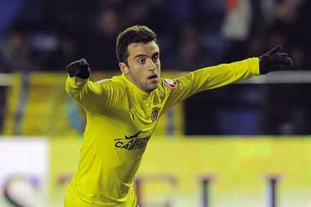 Barca và Juventus cùng quan tâm tới Rossi của Villarreal