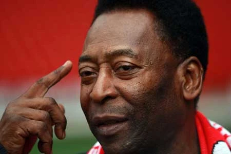 Vua bóng đá Pele: &quot;Messi và Ronaldo còn lâu mới bằng tôi&quot;