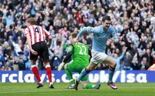 Huỷ diệt Sunderland, Man City trở lại Top 3