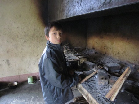 Chuẩn bị bữa trưa( THCS Na Ư)