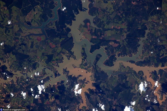 Rio Sao Francisco, Brazil The colors and shapes of the river and the fields make a beautiful, and unexpected composition. It’s like one of God’s paintings. Image Credit: NASA/ESA 