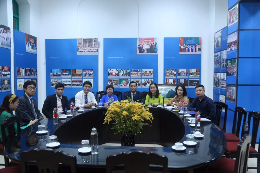 Các đại biểu trong và ngoài nước đến dự Ngày hội quận Hoàn Kiếm