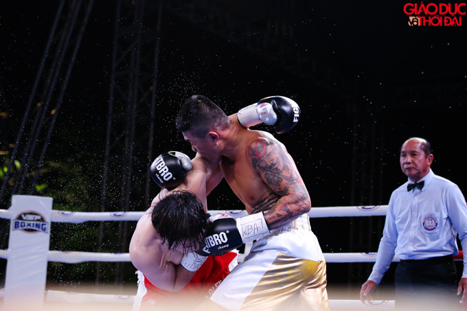 Màn so tài tâm điểm tranh đai WBA giữa Trương Đình Hoàng và Gyu Hyun Lee được đông đảo người hâm mộ quan tâm.