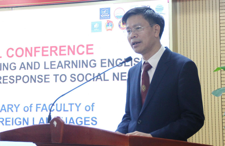 TS Nguyễn Tất Thắng - Trưởng Khoa Du lịch và Ngoại ngữ (Học viện Nông nghiệp Việt Nam) phát biểu tại hội thảo. TS Nguyễn Tất Thắng - Trưởng Khoa Du lịch và Ngoại ngữ (Học viện Nông nghiệp Việt Nam) phát biểu tại hội thảo.