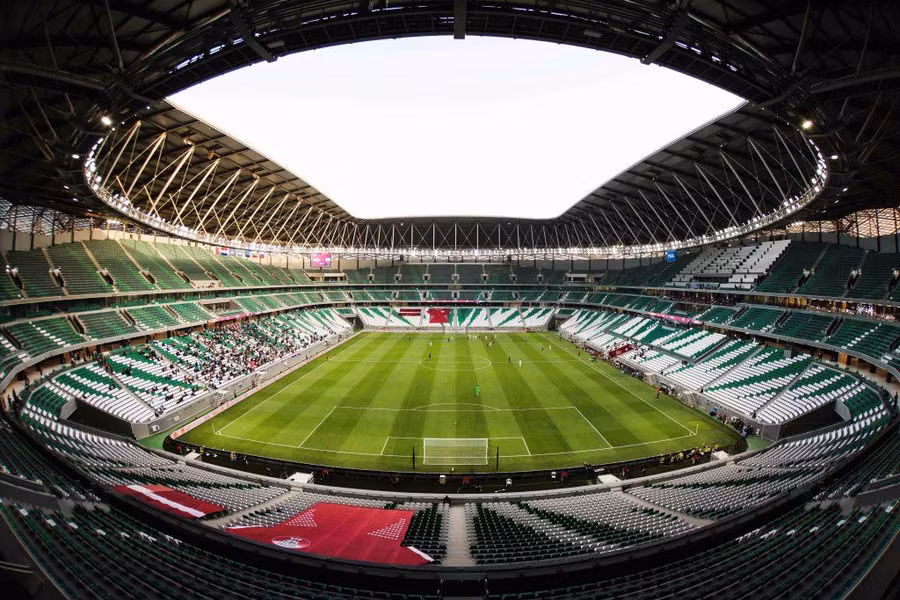 Sân vận động Education City có biệt danh là “viên kim cương trong sa mạc”. Sân Education City là nơi diễn ra 8 trận đấu, bao gồm 6 trận vòng bảng, 1 trận vòng 1/16 và 1 trận tứ kết.