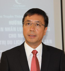 TS. Thomas Chan, Tổng Giám đốc CHE và 