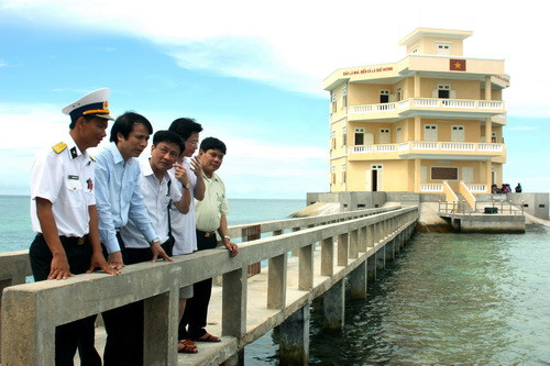 ....khảo sát các điều kiện đánh bắt, nuôi trồng thủy sản, phòng vệ trên đảo... Ảnh: gdtd.vn ....khảo sát các điều kiện đánh bắt, nuôi trồng thủy sản, phòng vệ trên đảo... Ảnh: gdtd.vn