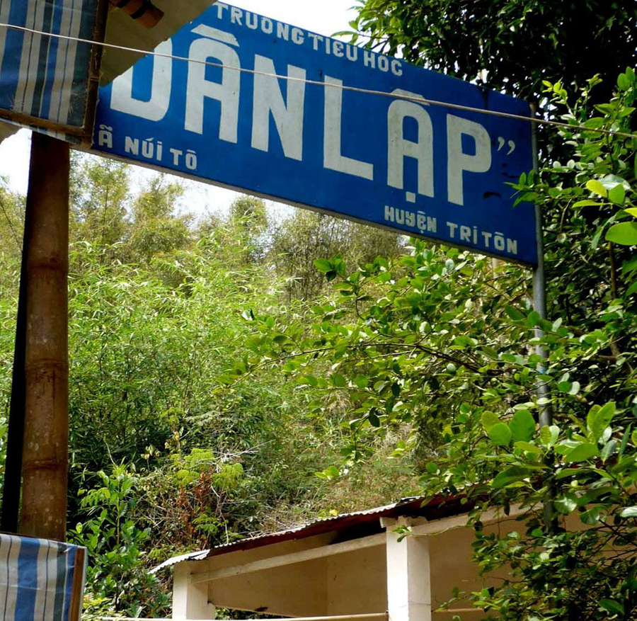 Nữ cựu tù Côn Đảo trên núi Cô Tô ảnh 1 Nữ cựu tù Côn Đảo trên núi Cô Tô ảnh 1