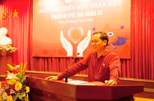 Ông Trần Quốc Hùng - Phó Chủ tịch Hội Chữ thập đỏ Việt Nam phát biểu khai mạc “Ngày hội hiến máu nhân đạo – Festival trái tim nhân ái” năm 2020