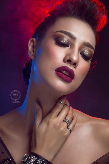 Lilly Nguyễn hóa nàng tiên cá bằng nghệ thuật body painting với Tina Lê - Ảnh 2 Lilly Nguyen hoa nang tien ca bang nghe thuat body painting voi Tina Le - Anh 2