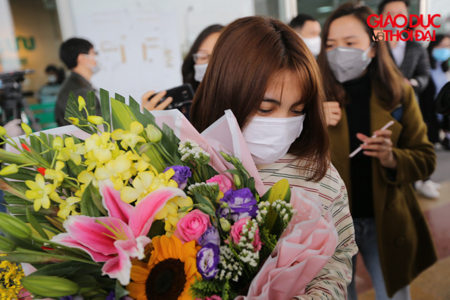 "Từ kết quả điều trị thành công 3 bệnh nhân này, Bộ Y tế cũng đề nghị bệnh viện nghiên cứu, kết hợp với các bệnh viện để đưa ra phương pháp điều trị tối ưu nhất đối với bệnh nhân nhiễm nCoV. Hiện bệnh do virus corona mới chưa có thuốc điều trị đặc hiệu, chưa có vắc-xin nên kinh nghiệm trong điều trị bệnh rất quan trọng"- ông Tuyên nói.