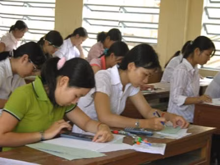 Đề thi môn Vật lý và gợi ý lời giải