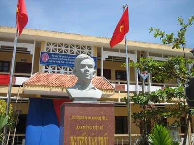 Khánh thành tượng đài anh hùng liệt sĩ Nguyễn Văn Trỗi