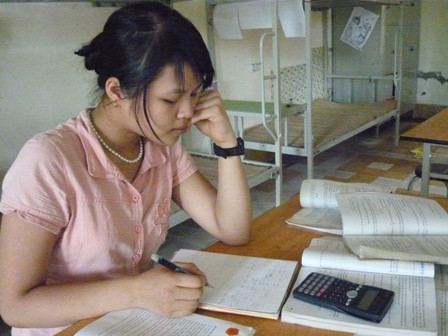 Thuê trọ tại KTX Bách khoa từ ngày 30/6, thí sinh Nguyễn Thị Nguyên (Thanh Hóa) nhận xét điều kiện ăn ở, học tập ở đây rất tốt. Tuy nhiên, đa số các bạn của em đều trọ ngoài vì không biết điều kiện ở KTX sẽ tốt hơn