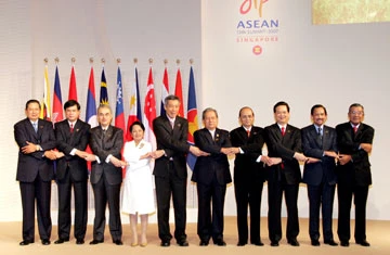 Xây dựng ASEAN trên 3 trụ cột: chính trị - an ninh, kinh tế, văn hoá - xã hội