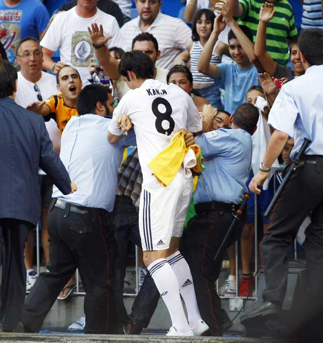 Các fan của Real Madrid phát cuồng vì Kaka