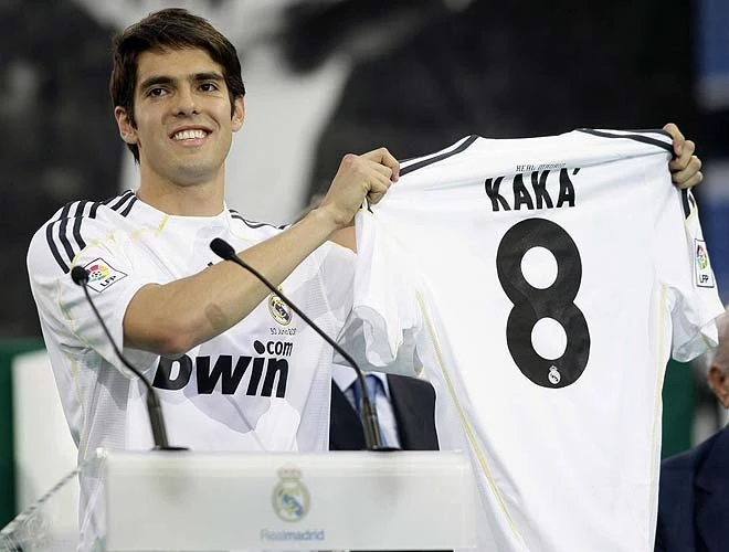 KaKa ra mắt với chiếc áo số 8 tại Real Madrid
