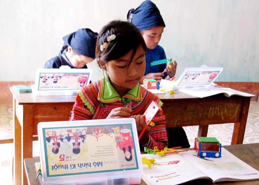 Môn học thủ công, kỹ thuật ở tiểu học