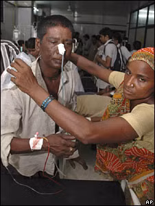 Số người chết do ngộ độc rượu lậu có thể tăng lên vì còn hơn 100 người vẫn đang điều trị trong bệnh viện