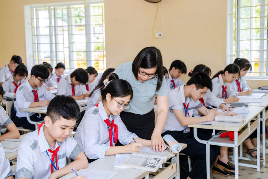 Giờ lên lớp của cô trò Trường THCS Nam Phong, Tp Nam Định Giờ lên lớp của cô trò Trường THCS Nam Phong, Tp Nam Định