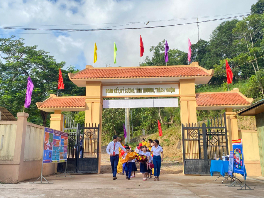 Huyện Hướng Hóa phấn đấu đạt tỷ lệ huy động từ 95,5% trở lên so với số trẻ có trong độ tuổi mẫu giáo. Riêng mẫu giáo 5 tuổi và trẻ 6 tuổi vào lớp 1 đạt tỷ lệ huy động 100%. Phấn đấu đạt tỷ lệ huy động 99,7% trở lên so với trẻ có trong độ tuổi. Huyện Hướng Hóa phấn đấu đạt tỷ lệ huy động từ 95,5% trở lên so với số trẻ có trong độ tuổi mẫu giáo. Riêng mẫu giáo 5 tuổi và trẻ 6 tuổi vào lớp 1 đạt tỷ lệ huy động 100%. Phấn đấu đạt tỷ lệ huy động 99,7% trở lên so với trẻ có trong độ tuổi.