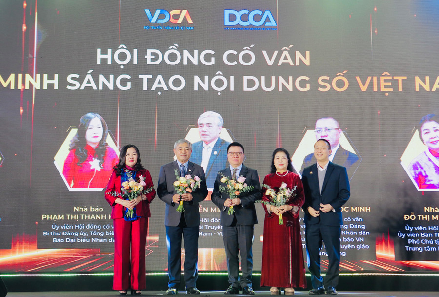 Hội đồng cố vấn. Hội đồng cố vấn.