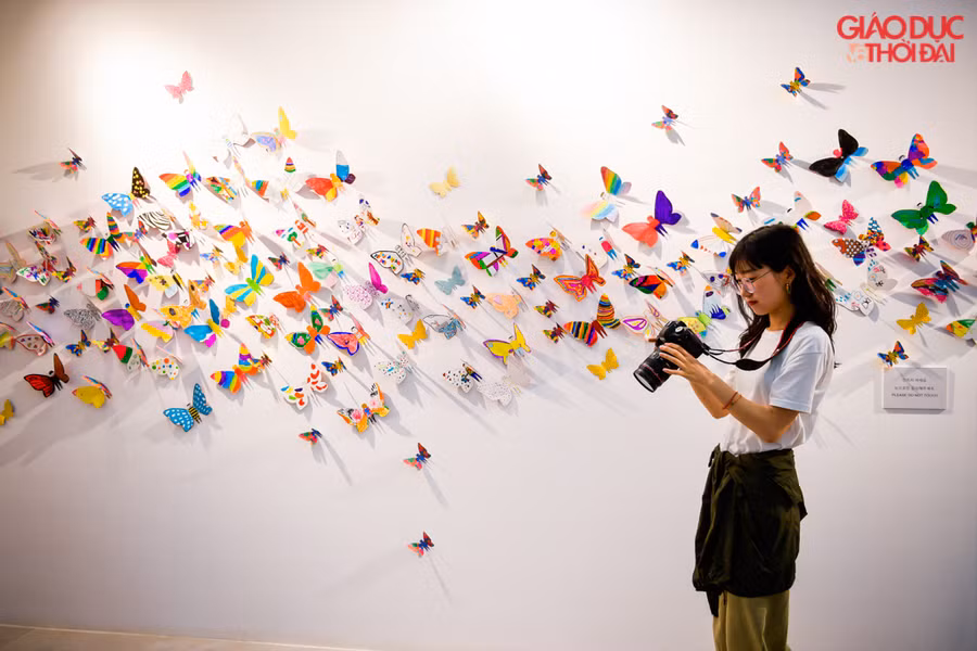 Triển lãm diễn ra từ ngày 21/8 - 14/9 tại Trung tâm văn hóa Hàn Quốc tại Hà Nội.