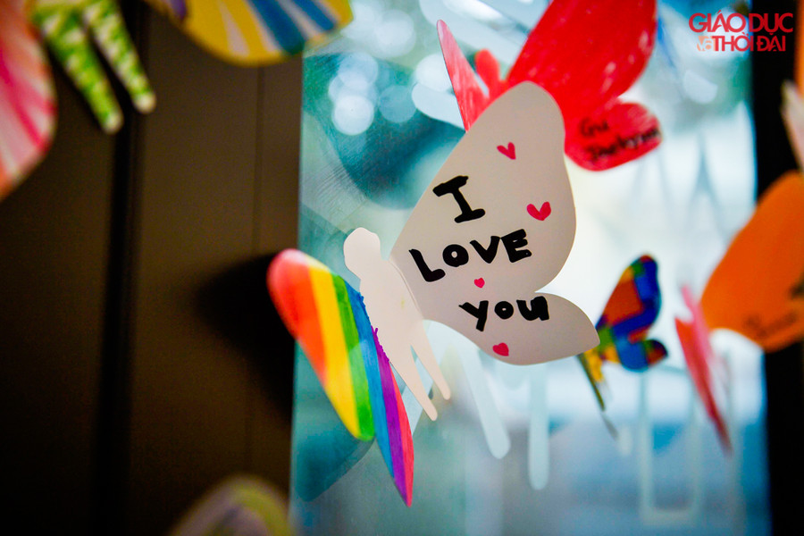 Hàng nghìn cánh bướm với ý nghĩa mang mọi người đến gần nhau hơn, mọi người đều bình đẳng như nhau.