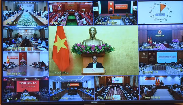 Dự họp tại đầu cầu 63 tỉnh, thành phố trực thuộc Trung ương có Bí thư tỉnh ủy, thành ủy, Chủ tịch UBND các tỉnh, thành phố - Ảnh: VGP.