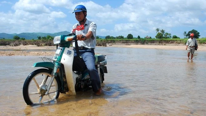 Chuyện thưởng Tết cho giáo viên vùng cao