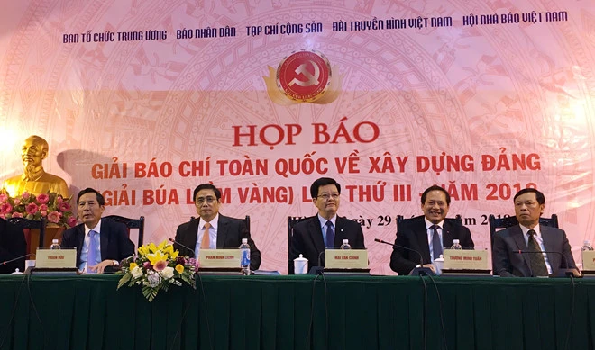 Họp báo công bố Giải Búa liềm vàng lần thứ ba